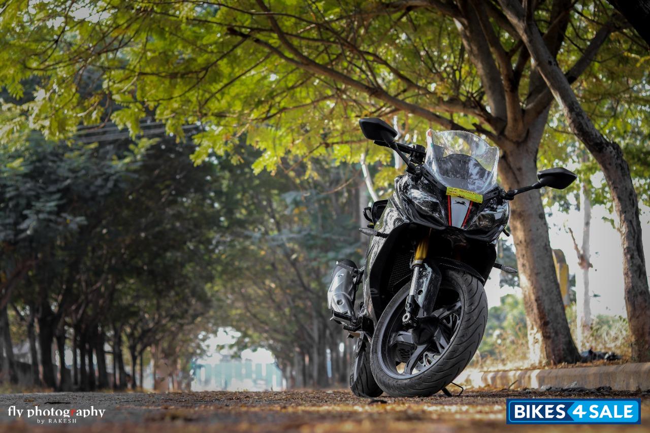 Phantom Black TVS Apache RR 310