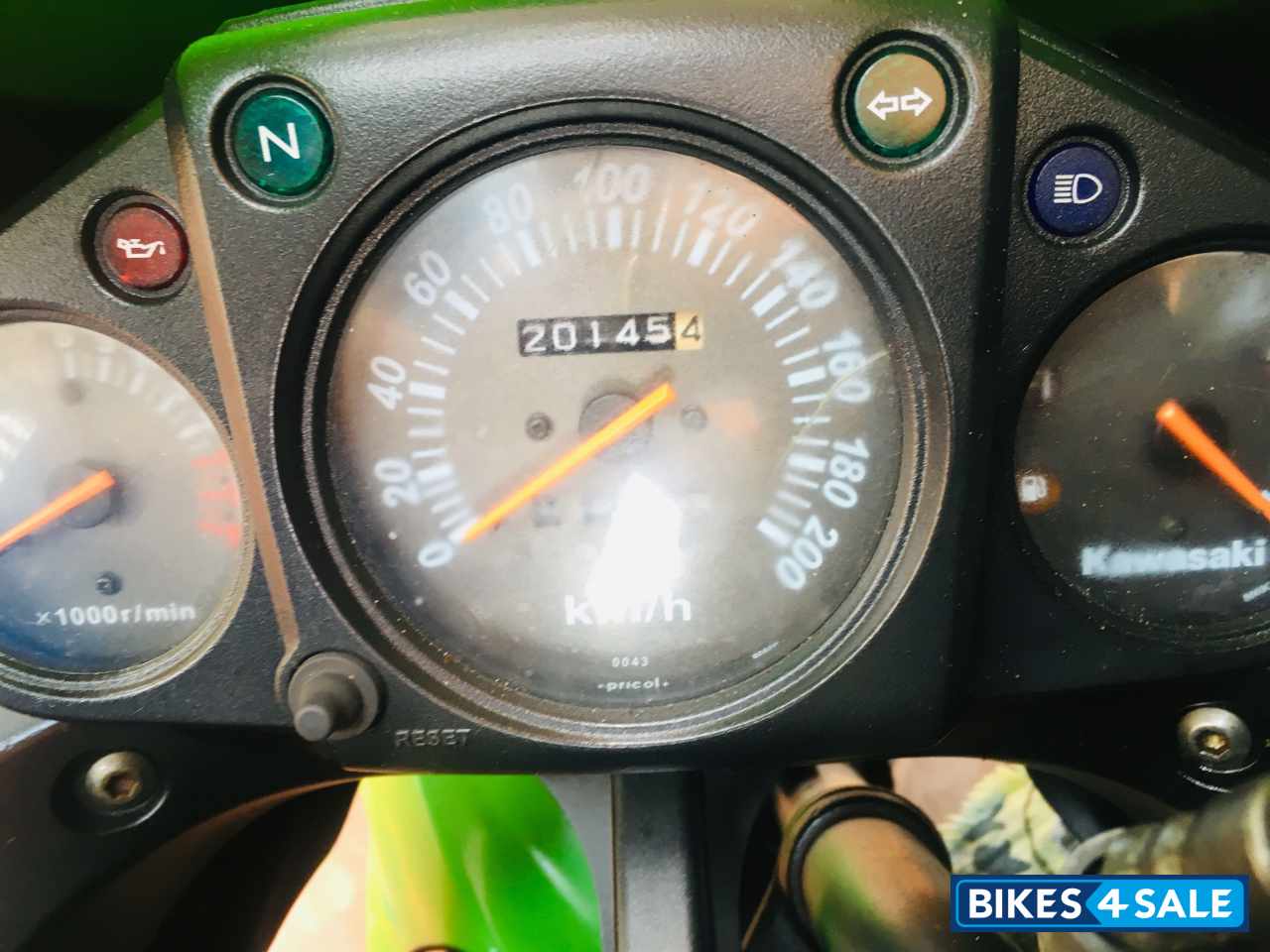 Green Kawasaki Ninja 250R