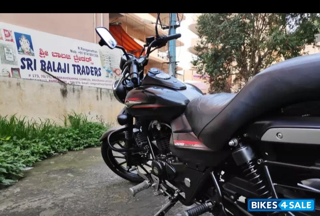 Bajaj Avenger Street 220