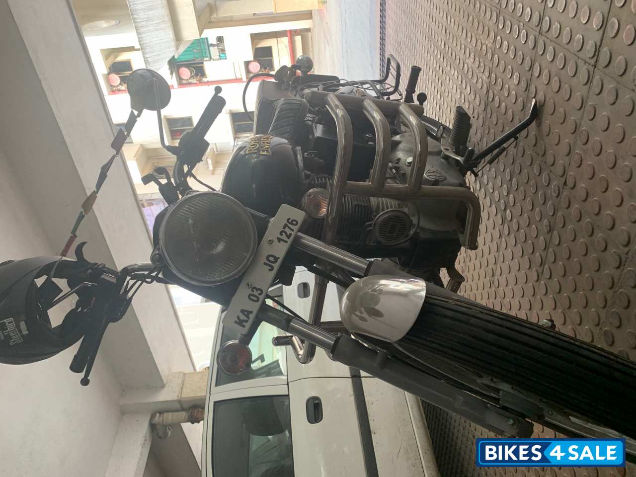 Black Royal Enfield Bullet 350 ES