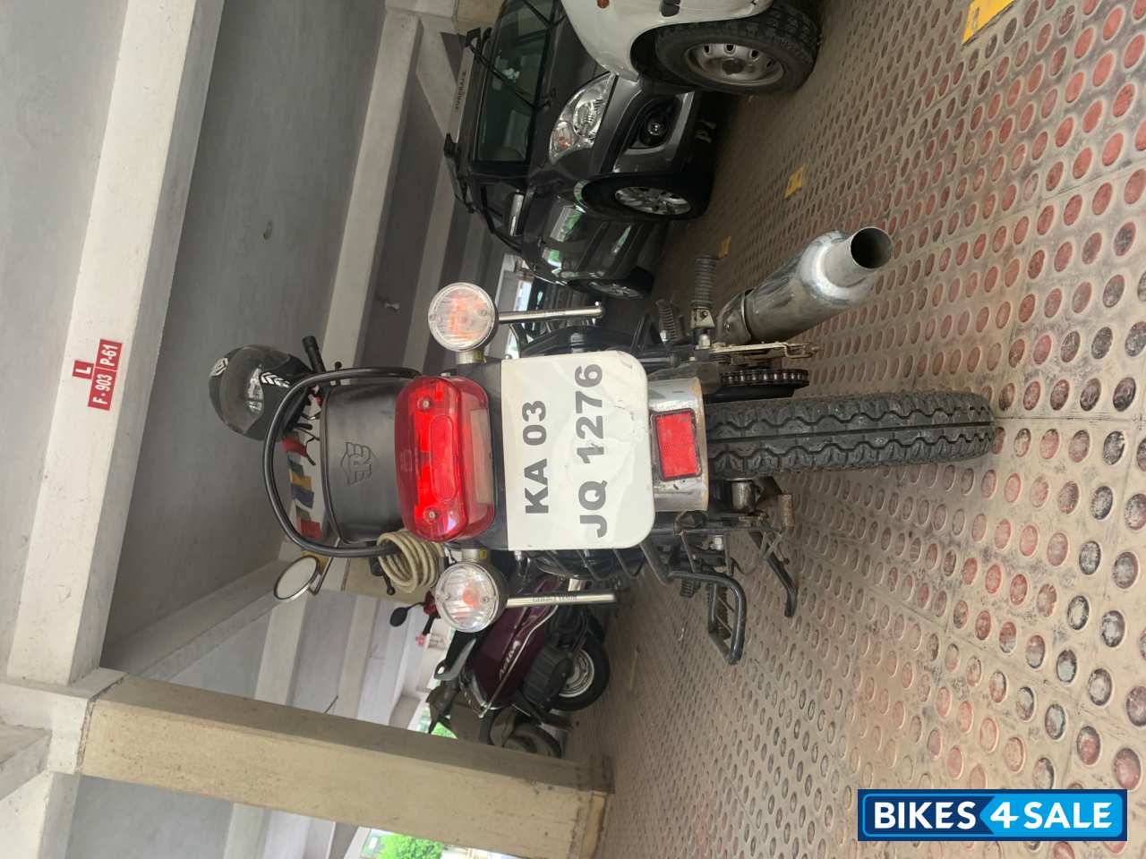 Black Royal Enfield Bullet 350 ES