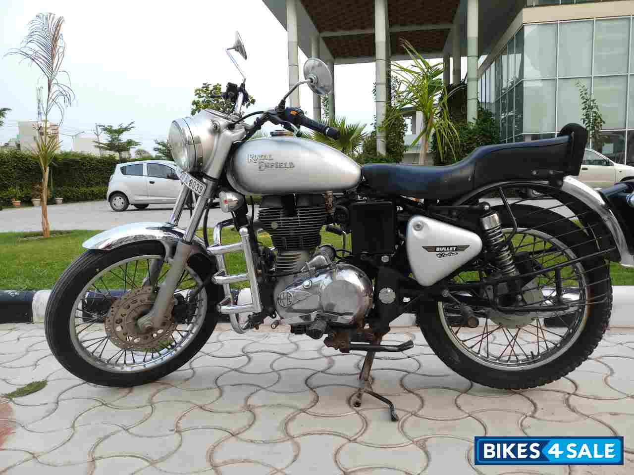 Silver Royal Enfield Bullet Electra
