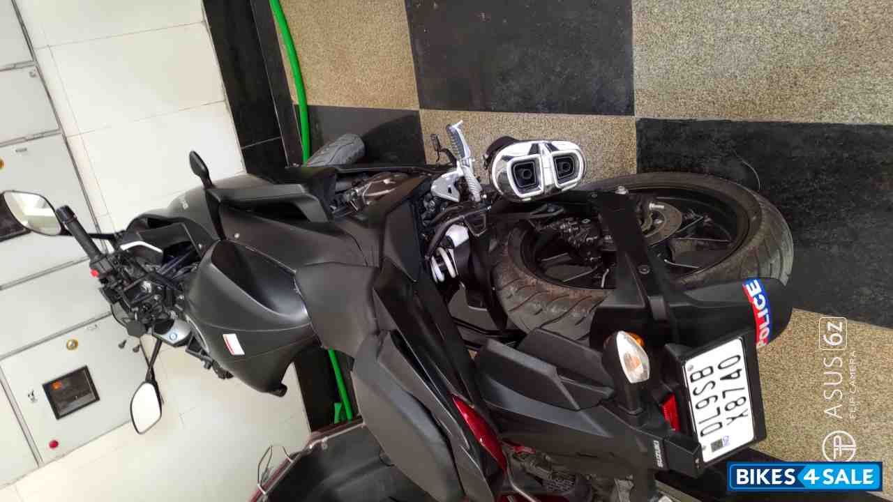 Black Suzuki Gixxer SF 250