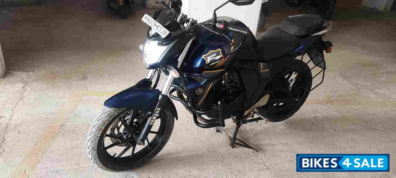 Blue Yamaha FZ-S FI V2