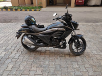 Suzuki Intruder 150
