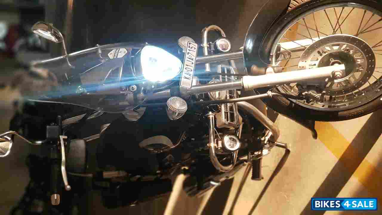 Bajaj Avenger Cruise 220 Bajaj Avenger Cruise 220