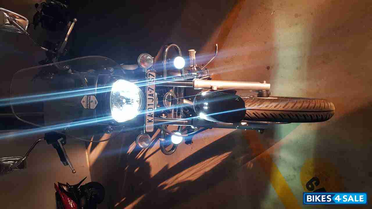 Bajaj Avenger Cruise 220 Bajaj Avenger Cruise 220