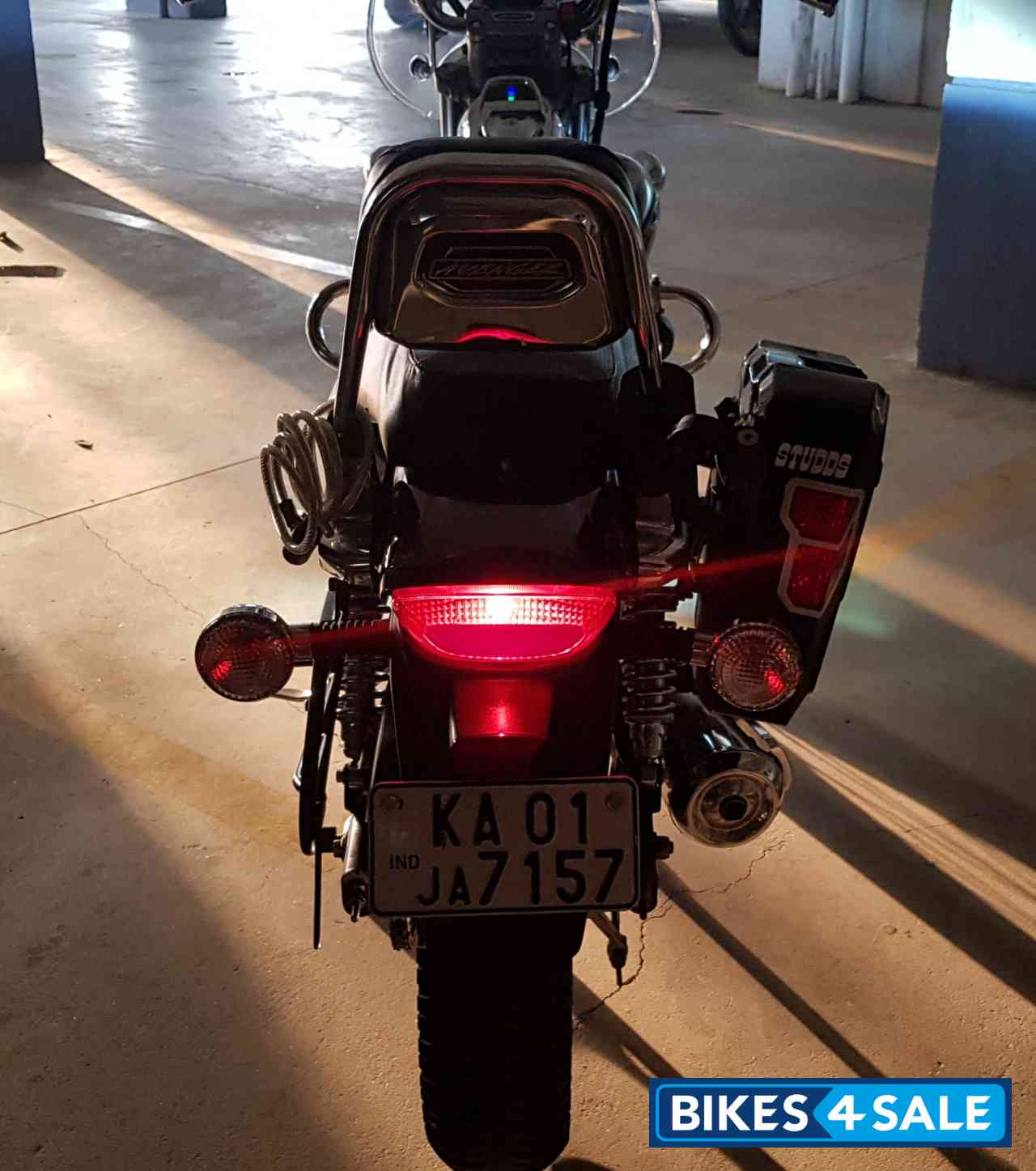 Bajaj Avenger Cruise 220 Bajaj Avenger Cruise 220