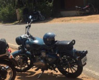 Squadron Blue Royal Enfield Classic Squadron Blue