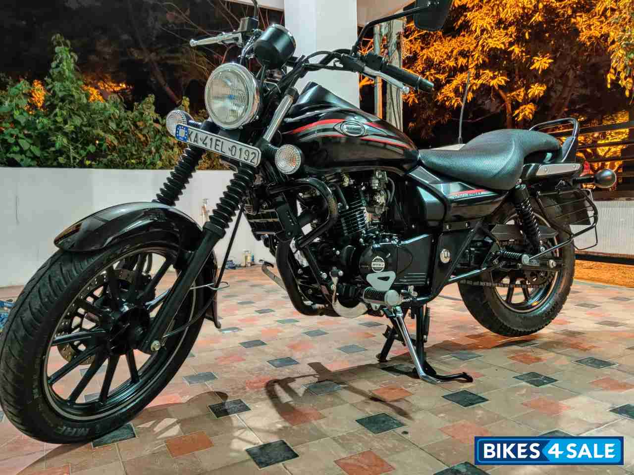 Mat Black Bajaj Avenger Street 220