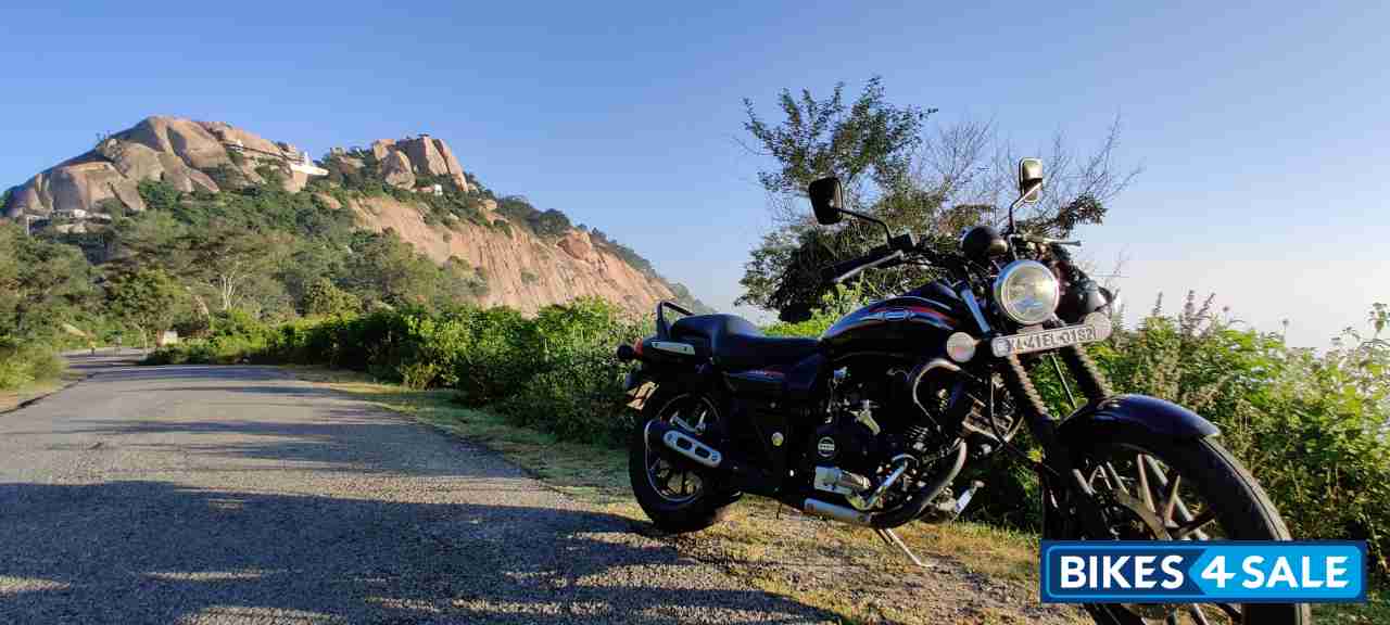 Mat Black Bajaj Avenger Street 220