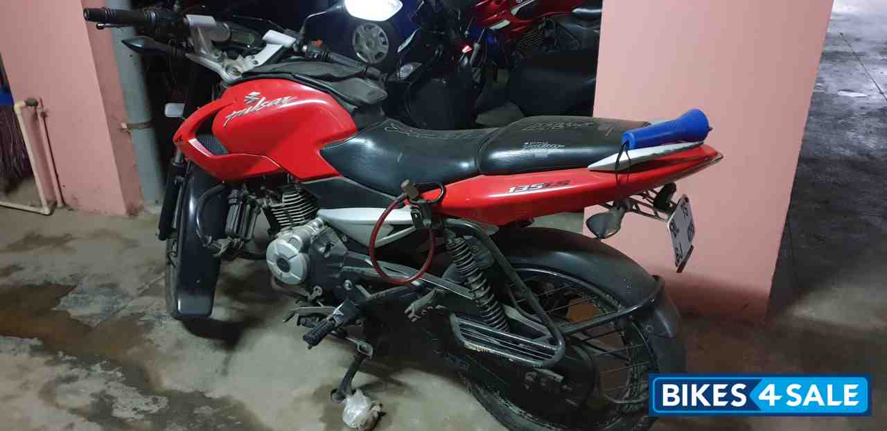 Red Bajaj Pulsar 135LS
