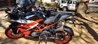 Ebony Black(met) KTM RC 200