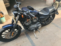 Pearl Blue Harley Davidson Iron 883