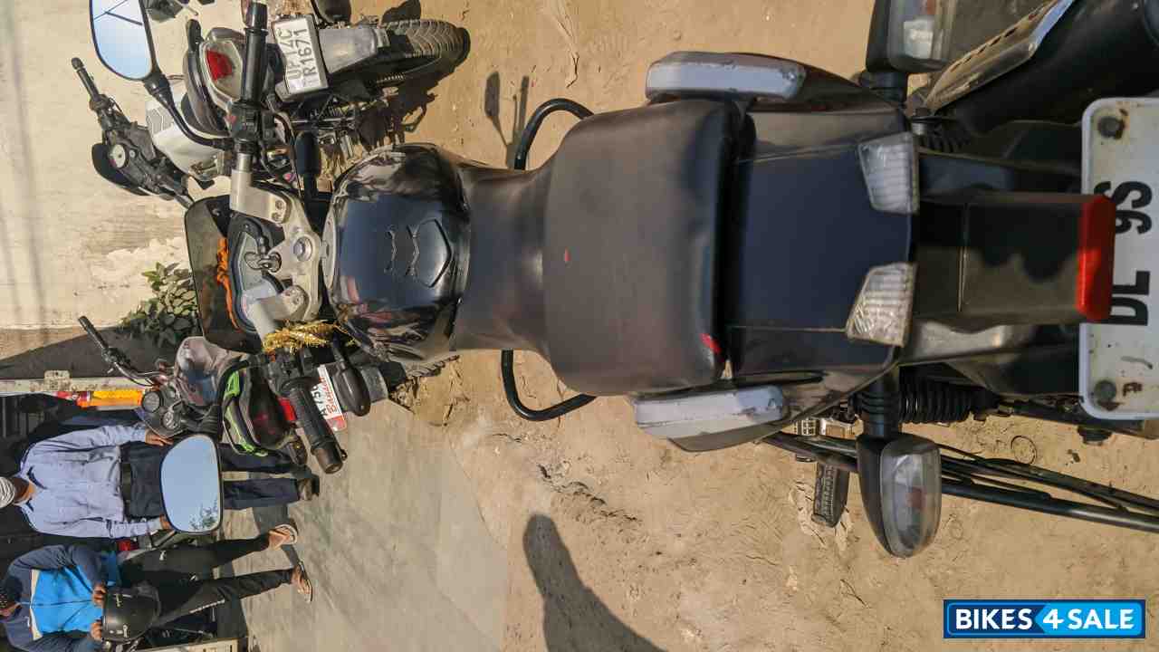 Black Bajaj Pulsar 180 DTSi