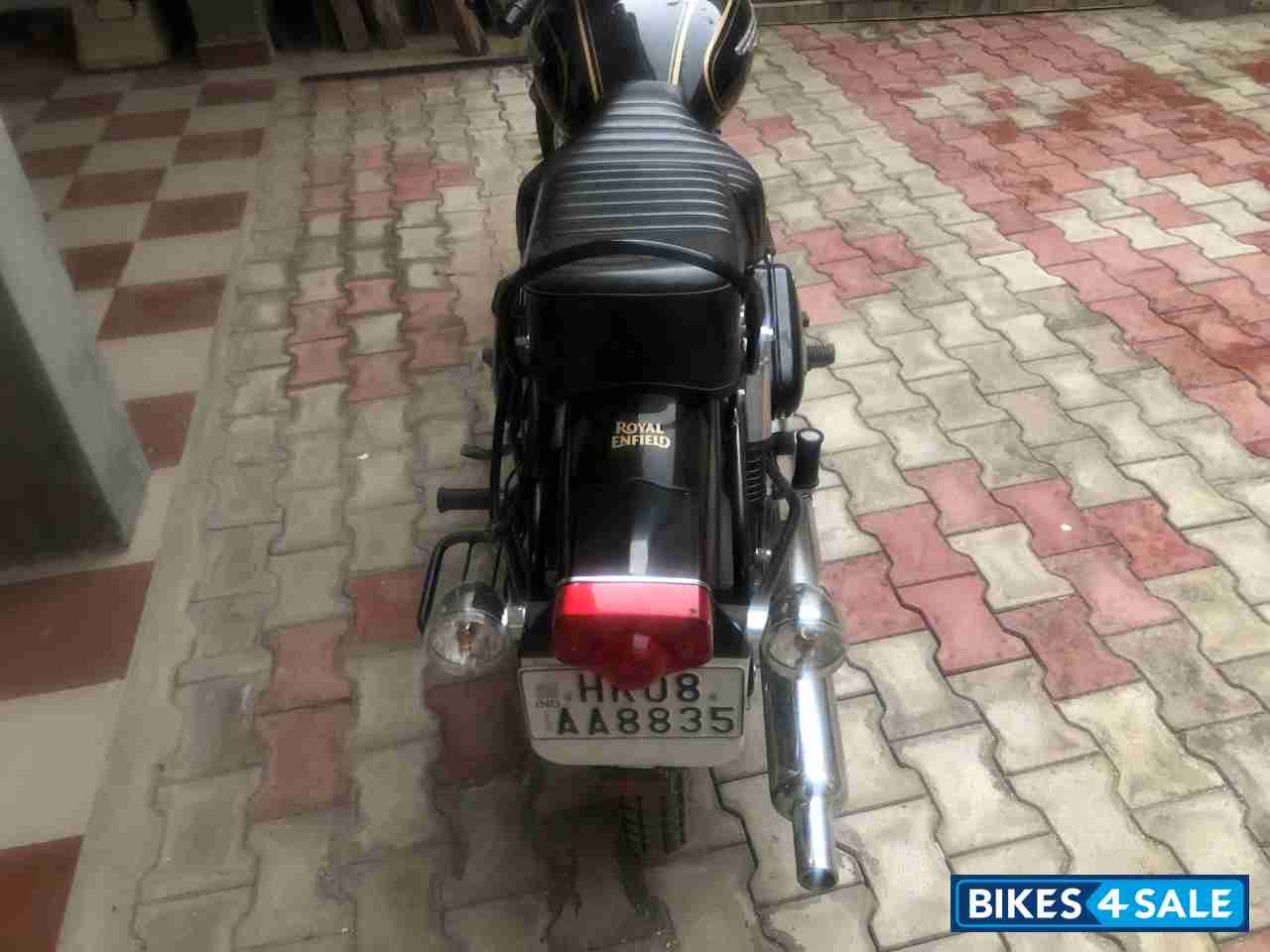 Black Royal Enfield Bullet Standard 350