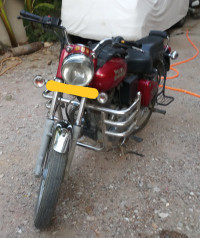 Red Royal Enfield Bullet 350 ES