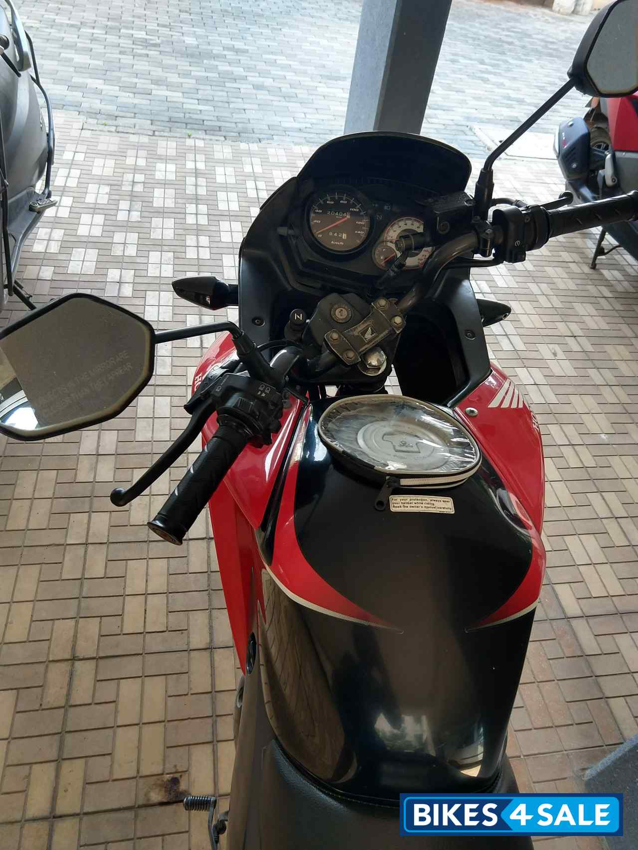 Red Honda CBF Stunner