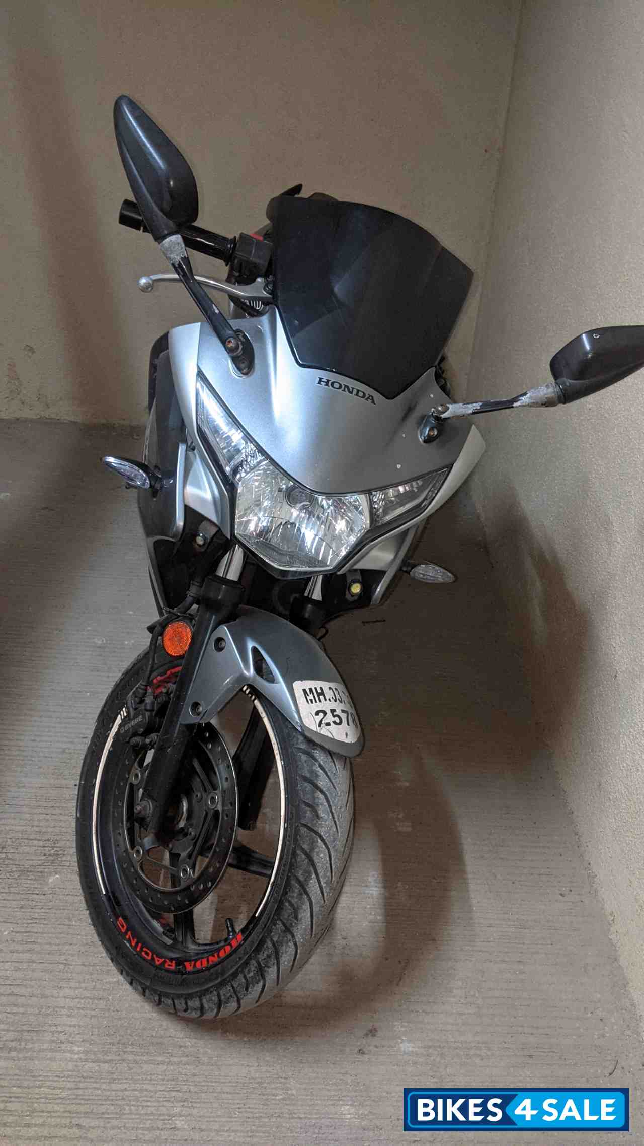 Silver Honda CBR 250R