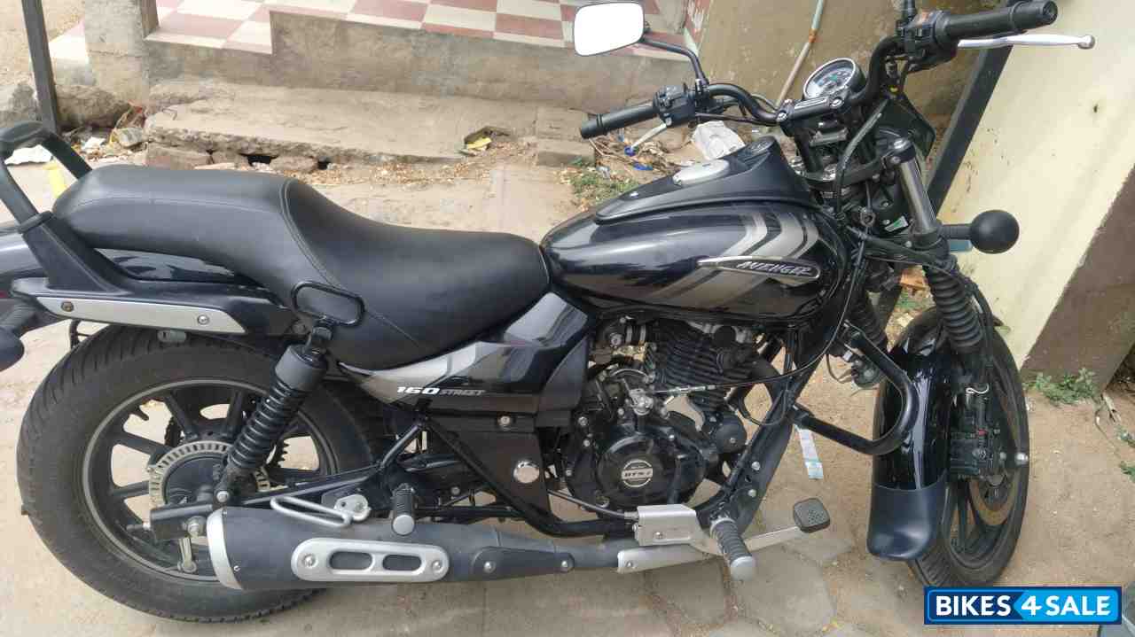 Bajaj Avenger Street 160 BS6