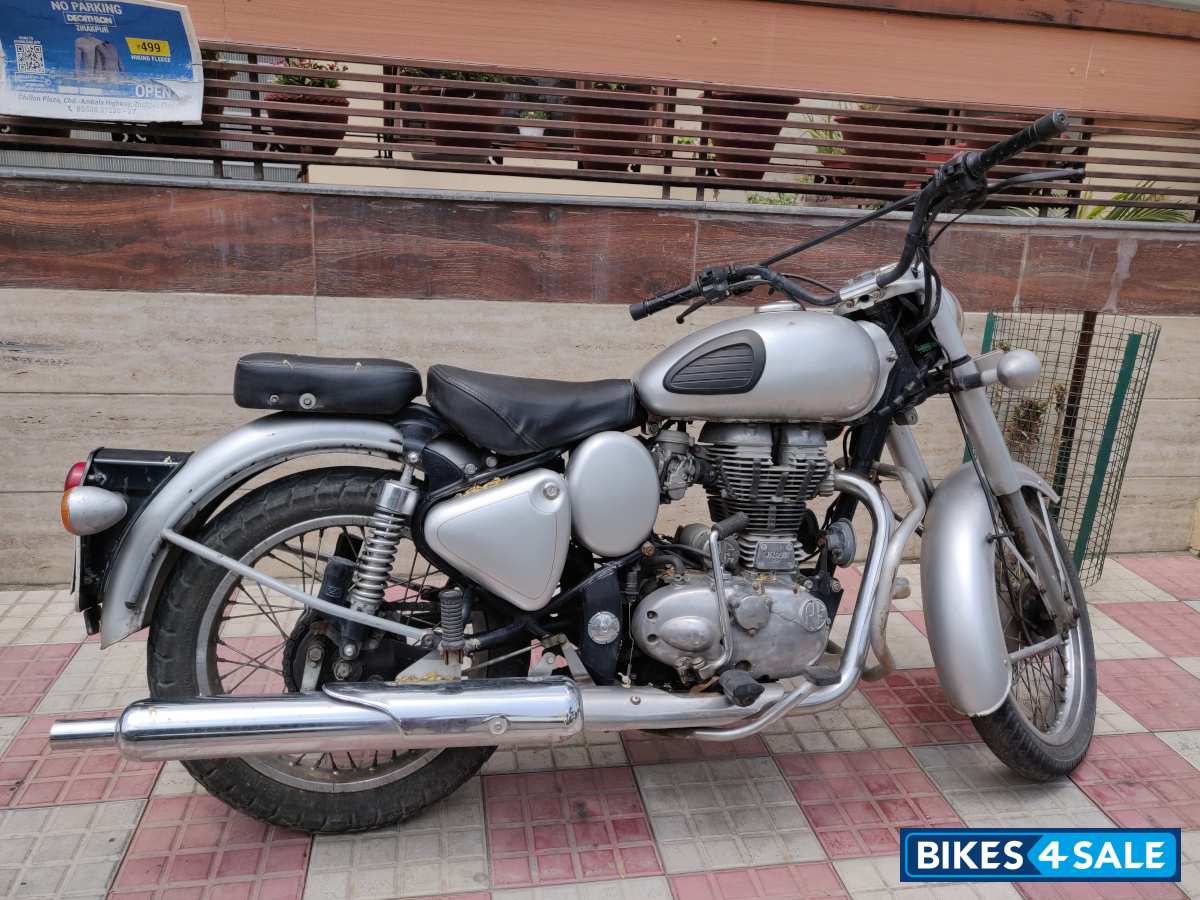 Silver Royal Enfield Classic 350