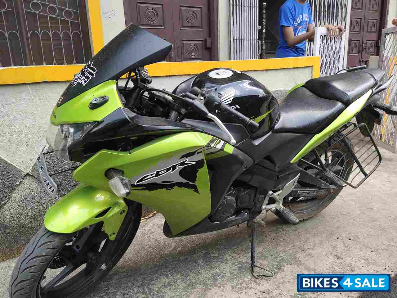 Black And Green Honda CBR 150R