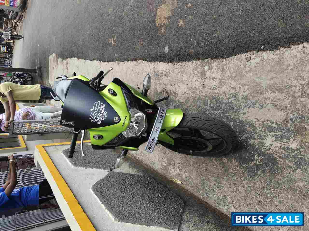 Black And Green Honda CBR 150R