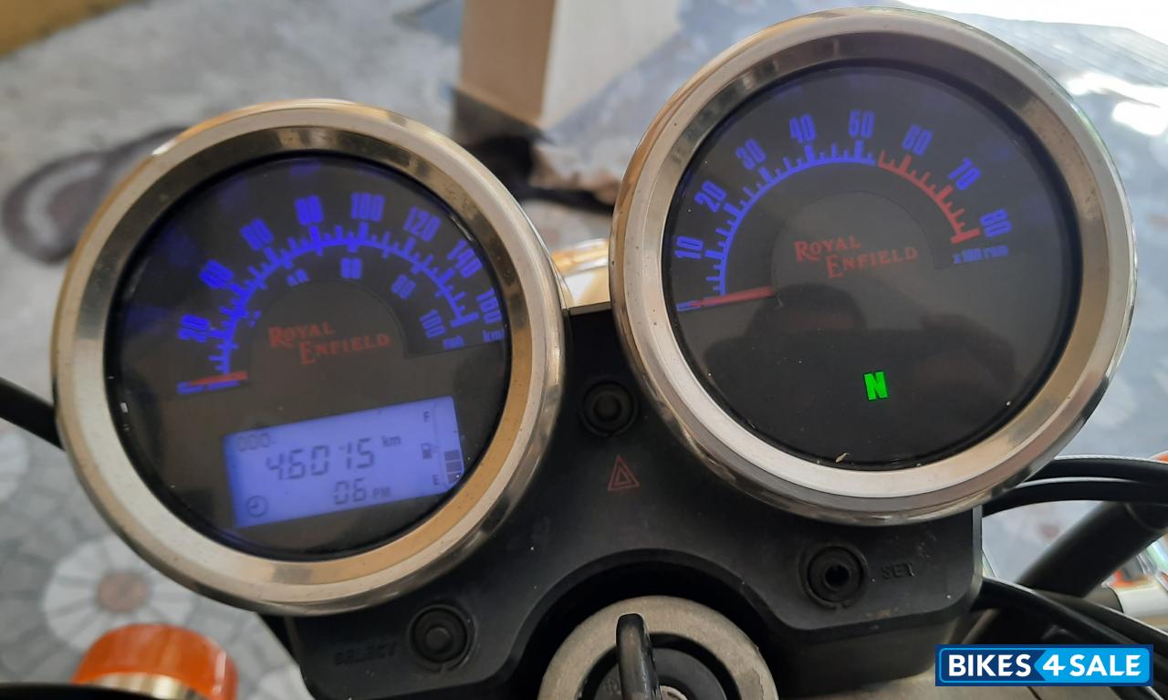 Matte-black Royal Enfield Thunderbird 500