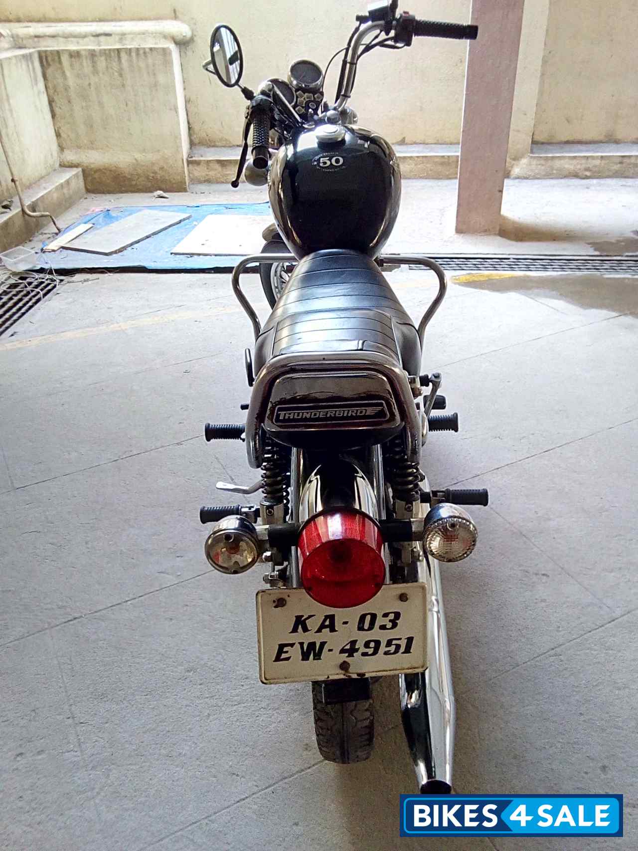 Black Royal Enfield Thunderbird 350