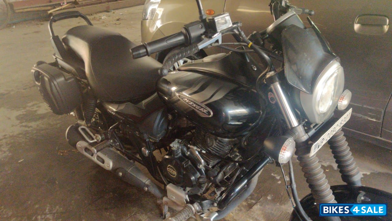 Bajaj Avenger Street 160