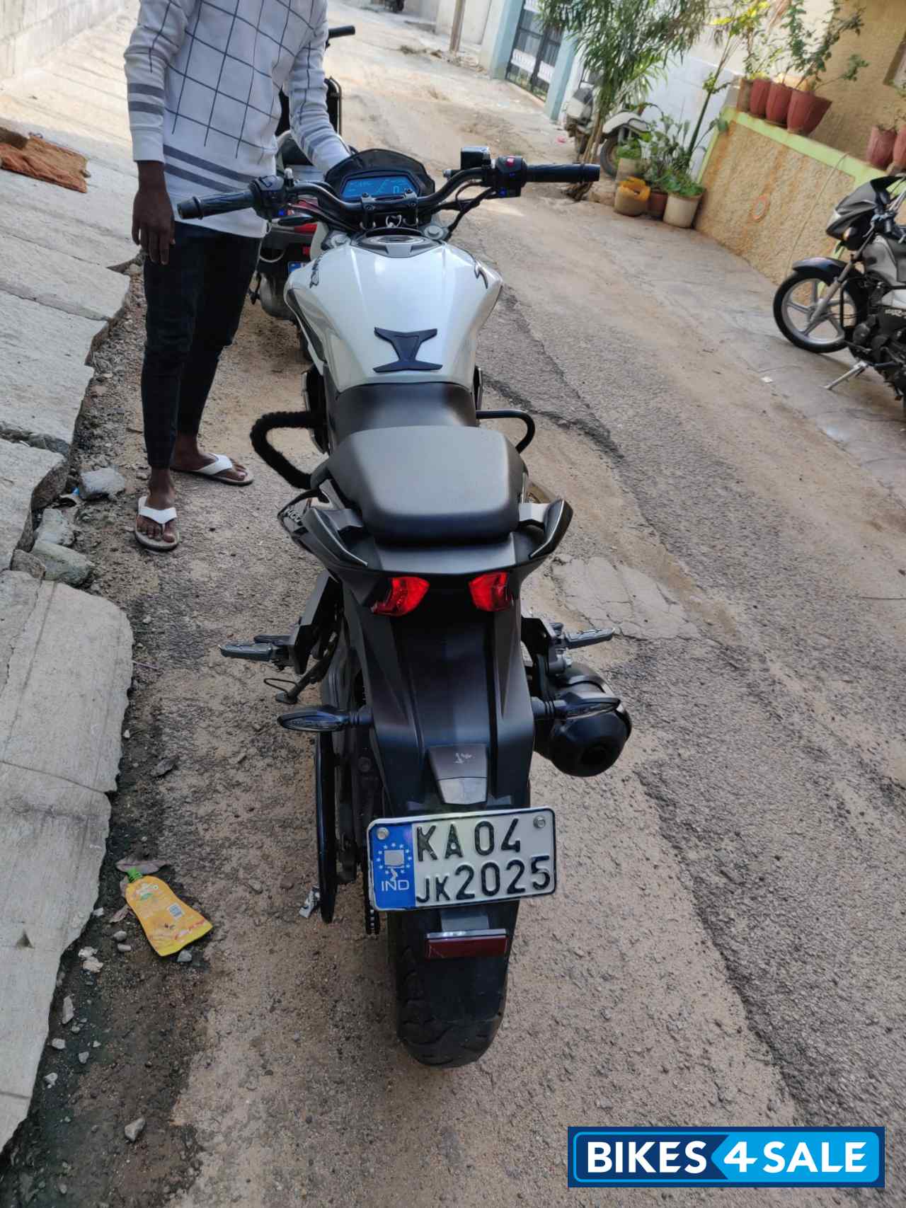 Bajaj Dominar 400