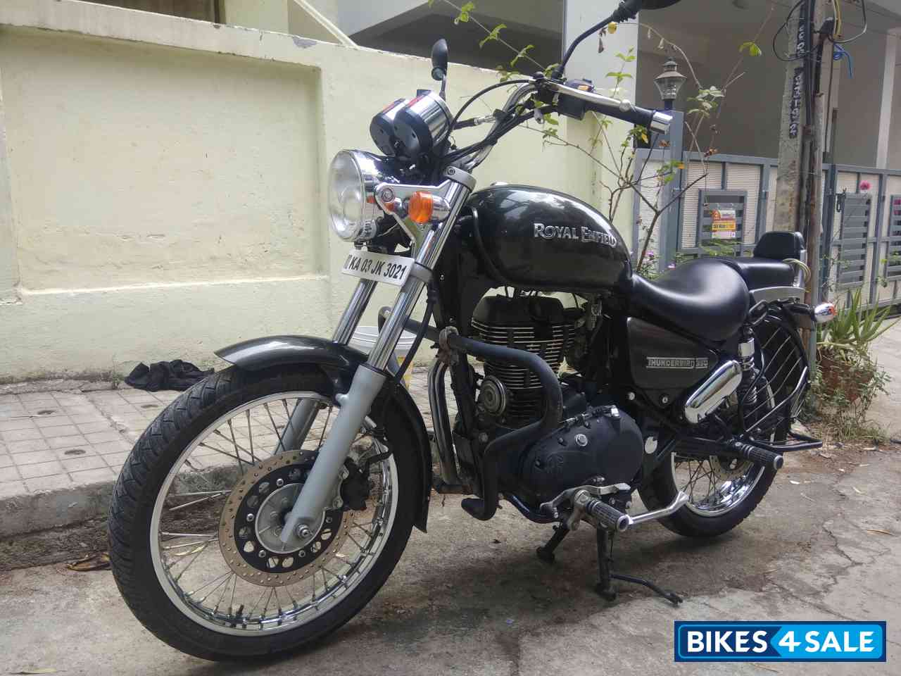 Lightening Royal Enfield Thunderbird 350