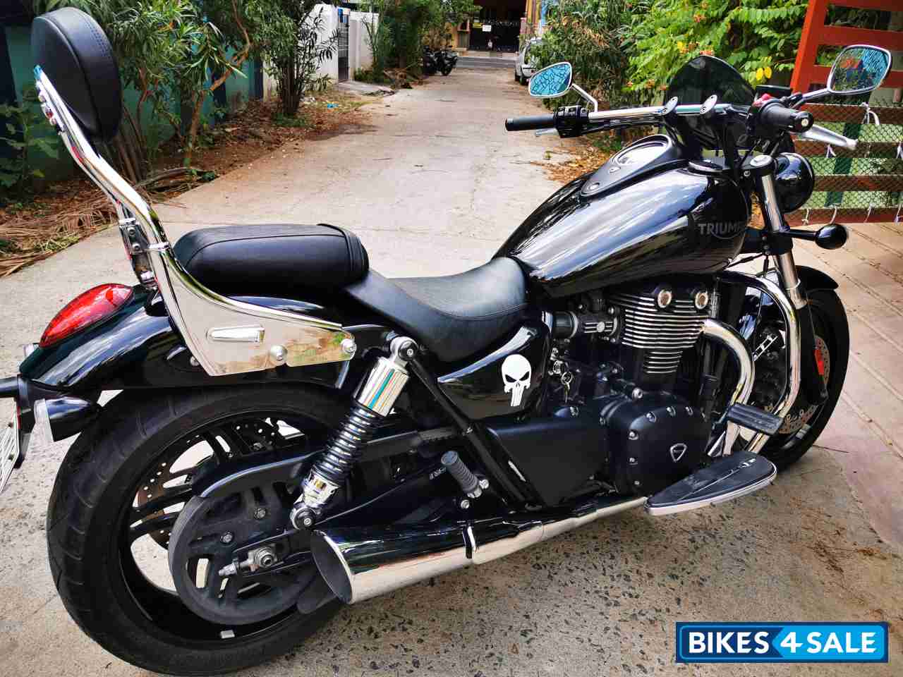 Triumph Thunderbird Storm