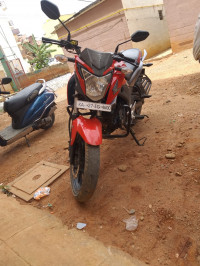 Red Honda CB Hornet 160R