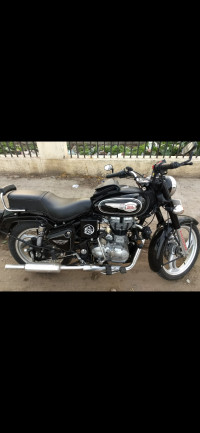 Blaxk Royal Enfield Bullet 500
