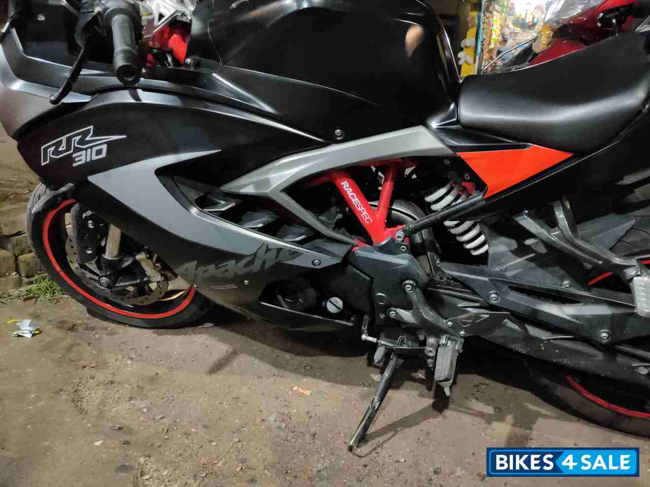 Black TVS Akula 310