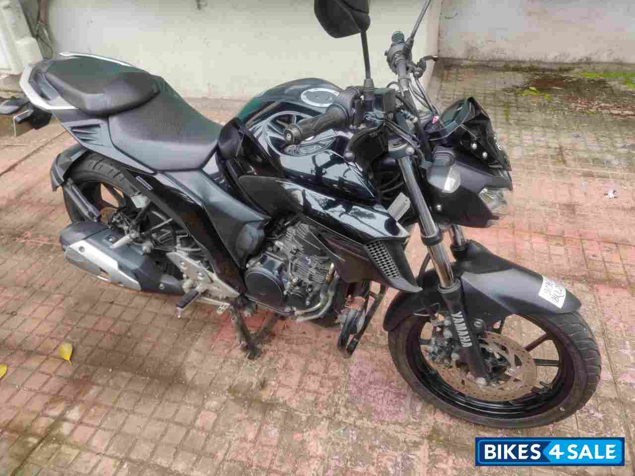 Yamaha FZ25