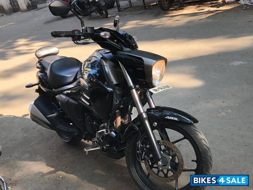 Black Suzuki Intruder 150 BS6