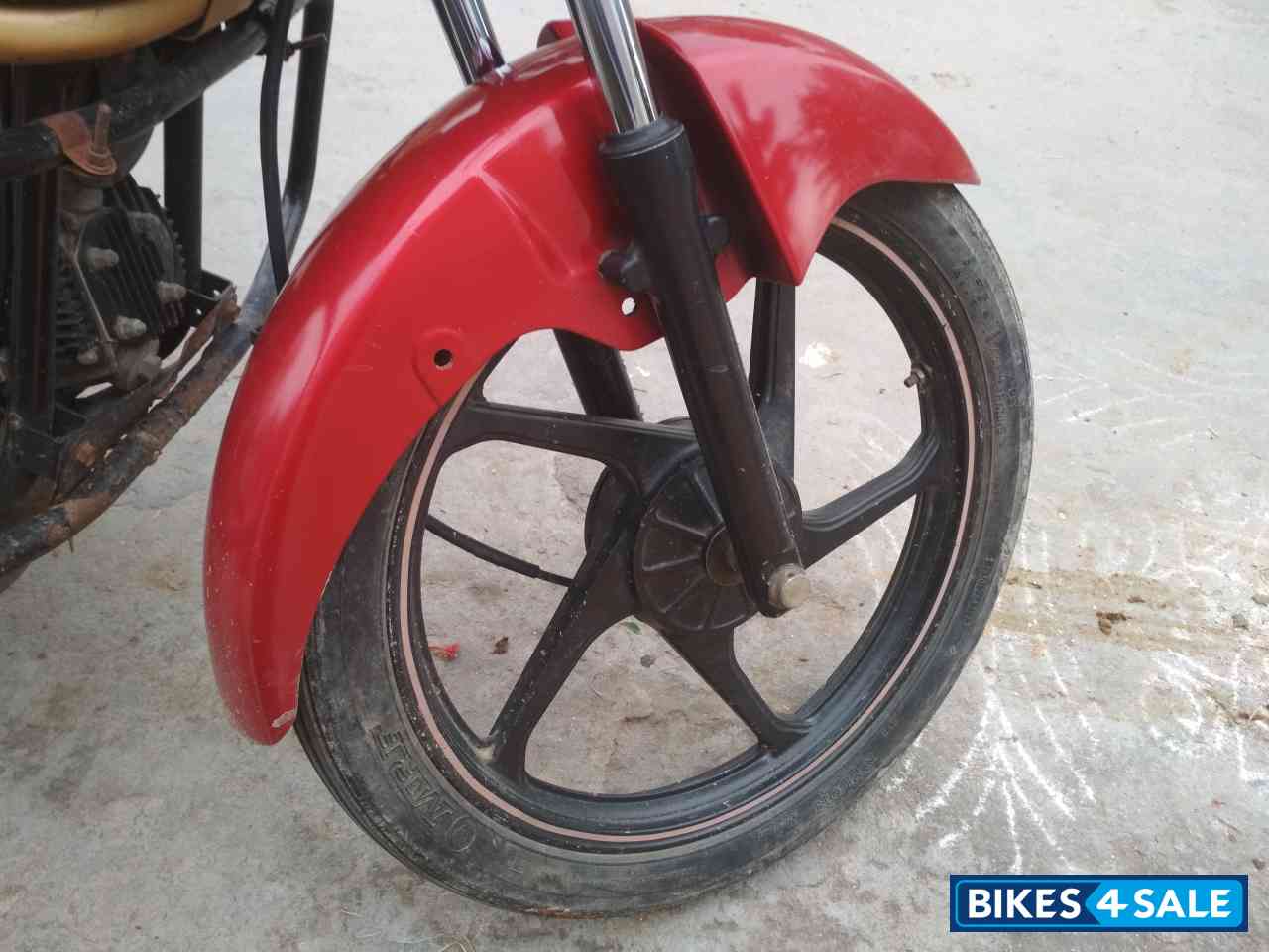 Meroon Mahindra Centuro