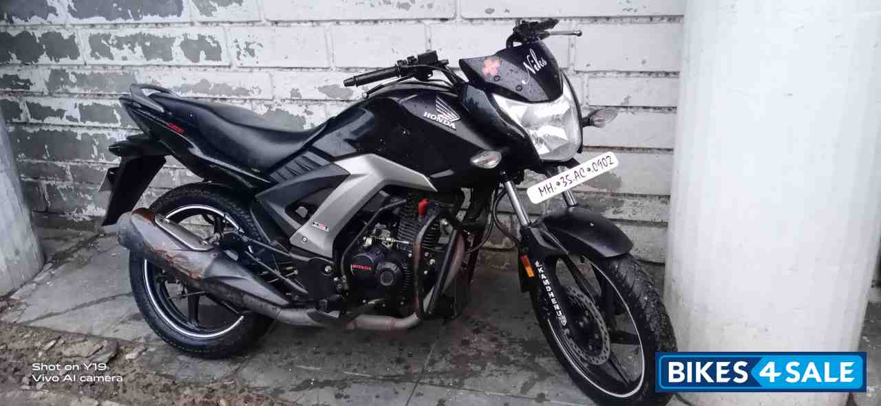Black Honda CB Unicorn 160