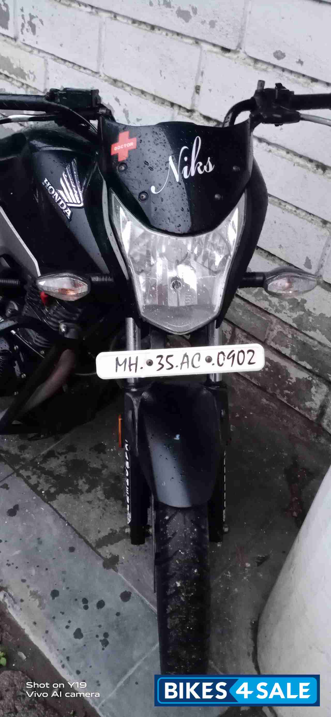 Black Honda CB Unicorn 160