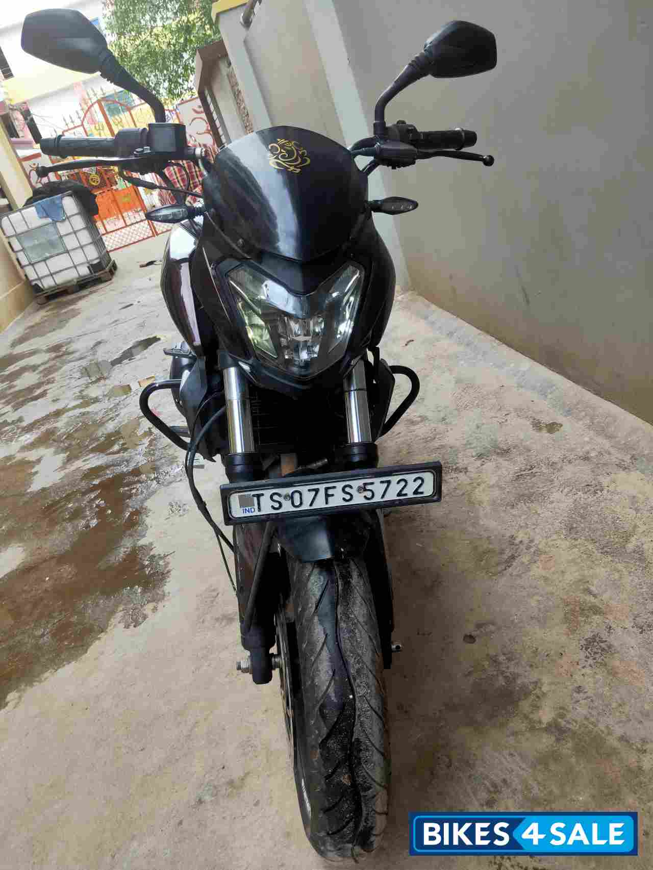 Twilight Plum Bajaj Dominar 400 Disc