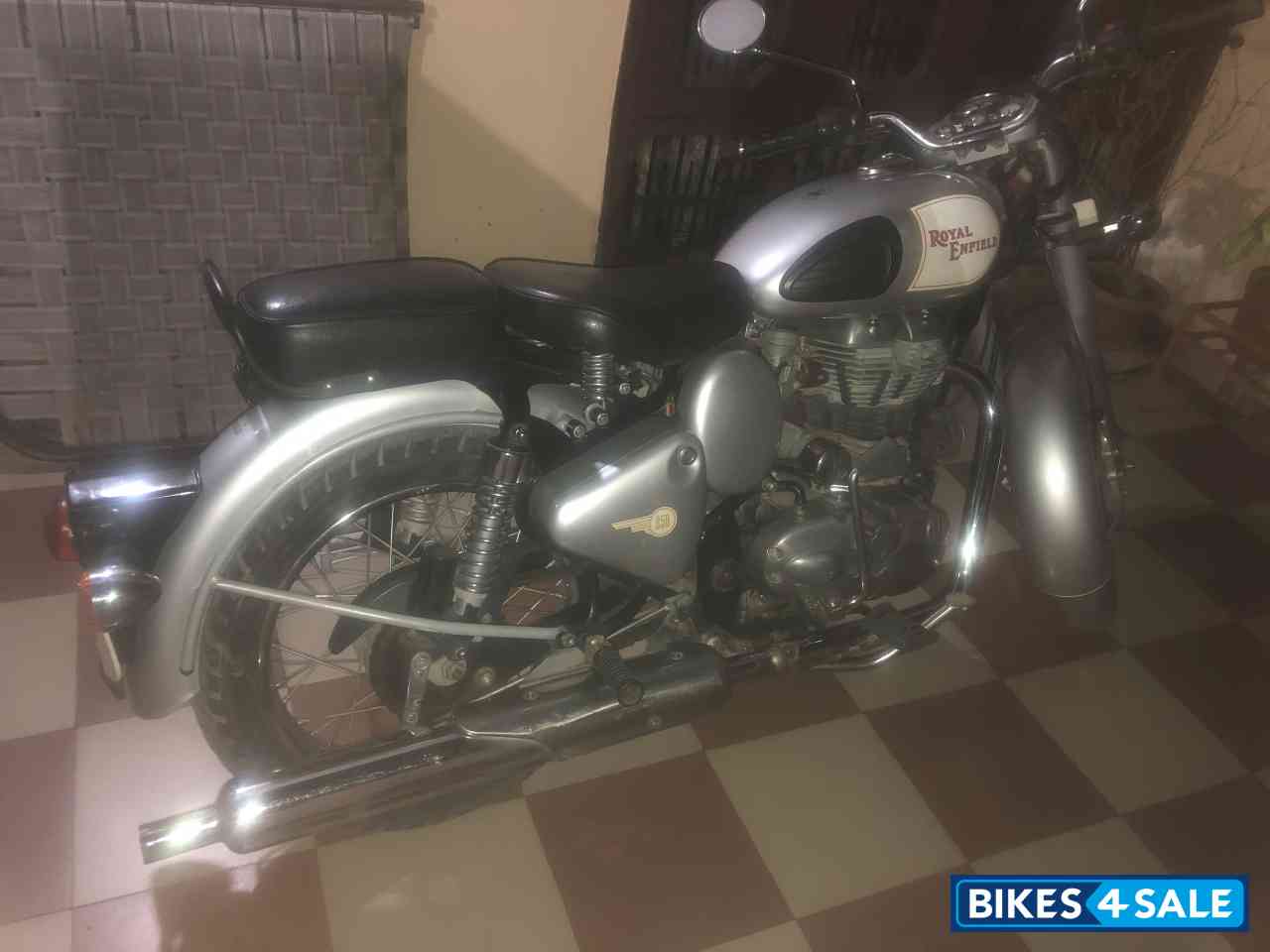 Silver Royal Enfield Classic 350