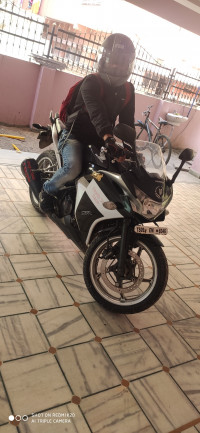 Black Honda CBR 250R