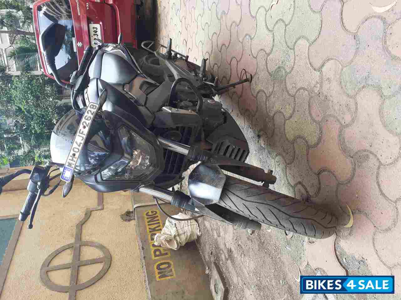 Matte Black Bajaj Dominar 400 ABS BS6