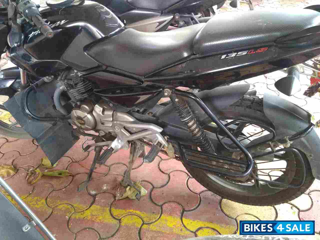 Black Bajaj Pulsar 135LS