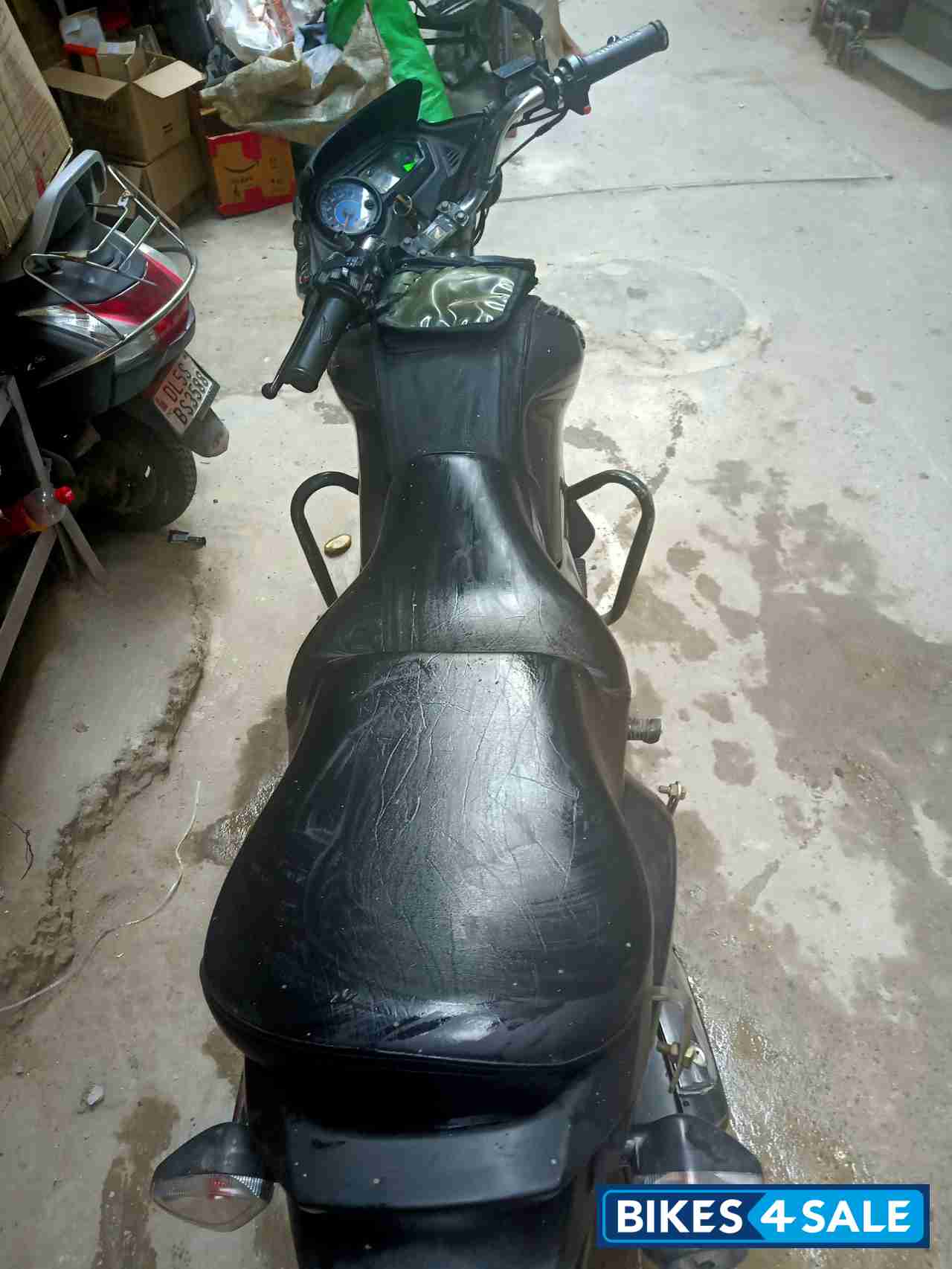 Geny Grey Metal Honda CB Shine SP