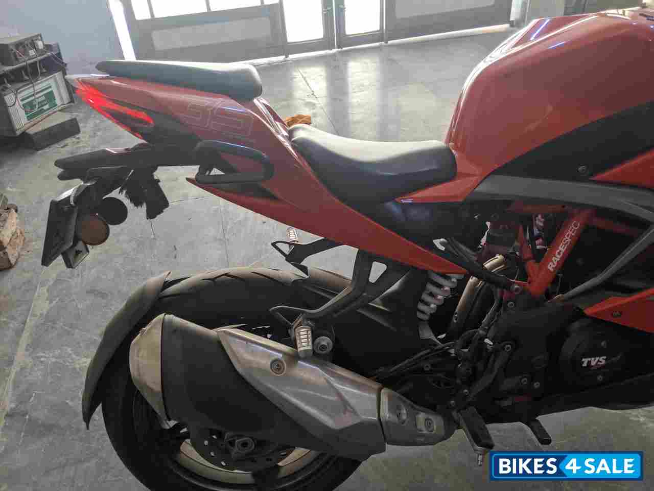 Red TVS Apache RR 310