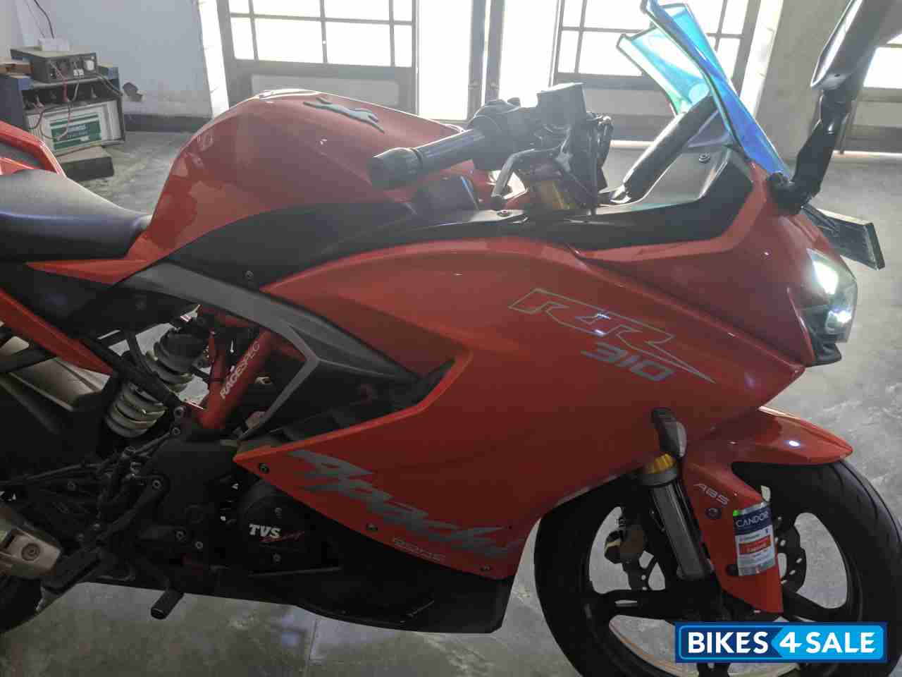 Red TVS Apache RR 310