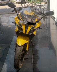 Bajaj Pulsar RS 200 ABS